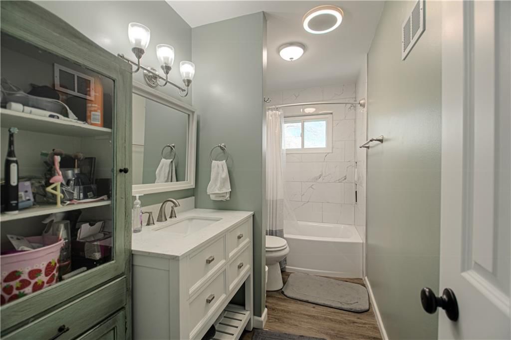 5247 N Norton Avenue — photo 13