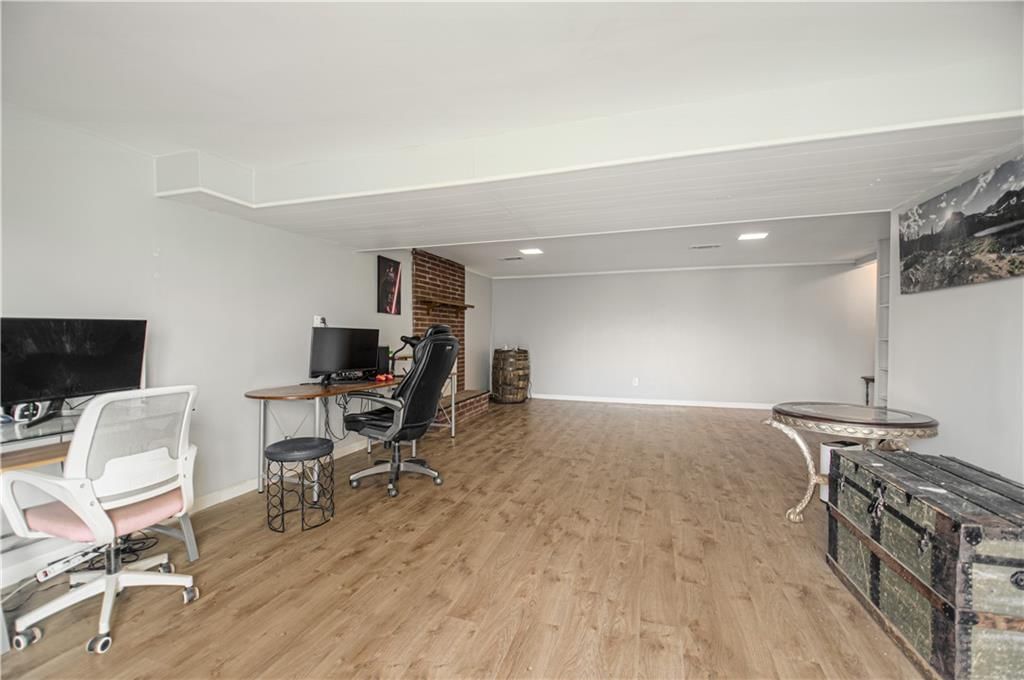 5247 N Norton Avenue — photo 16