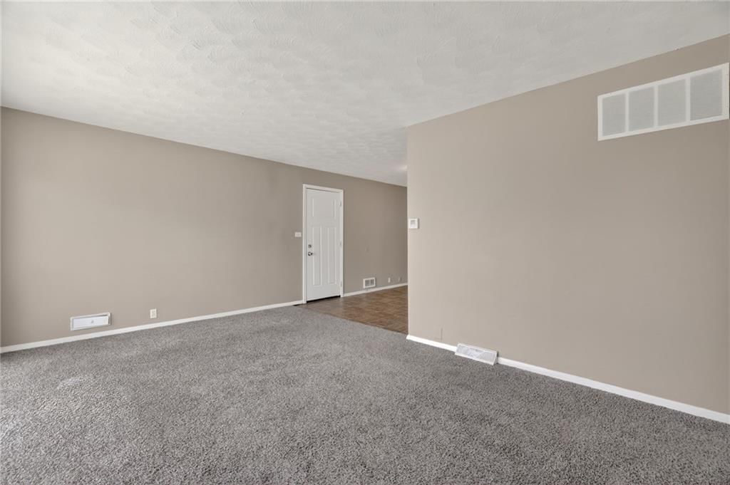 11104 BRISTOL Terrace — photo 4