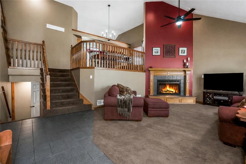 305 NE Fiddlewood Avenue — photo 2