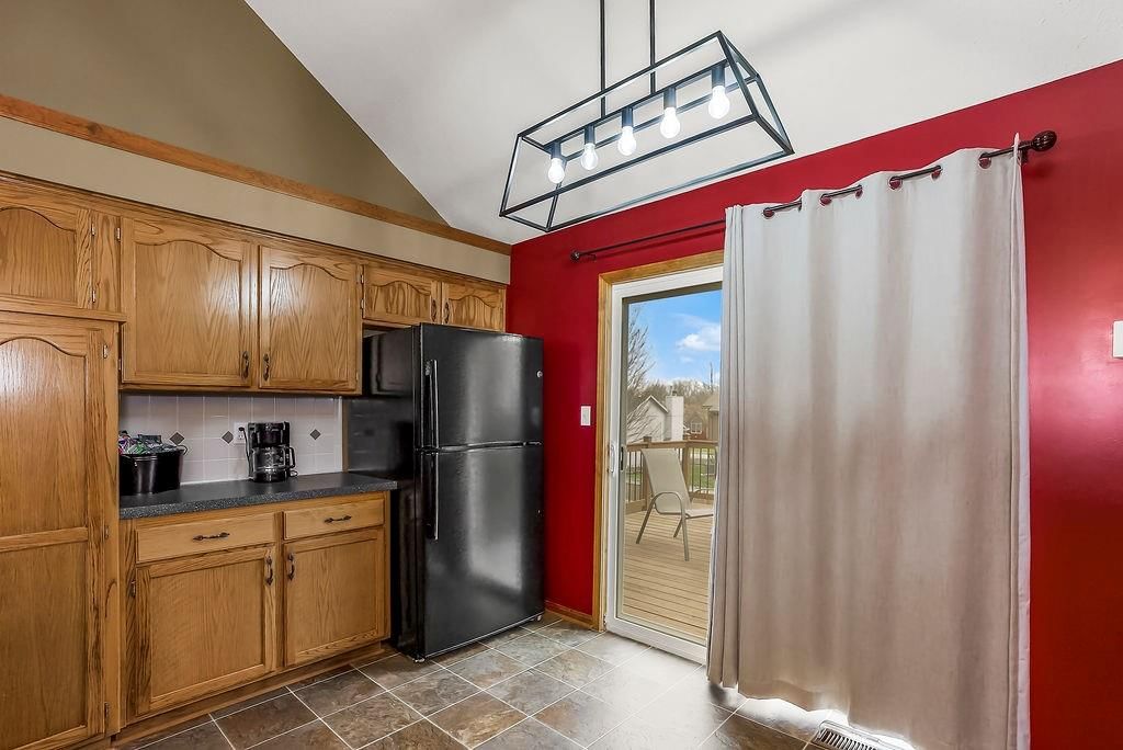 305 NE Fiddlewood Avenue — photo 11