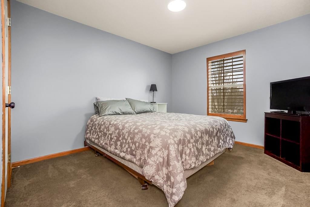 305 NE Fiddlewood Avenue — photo 20