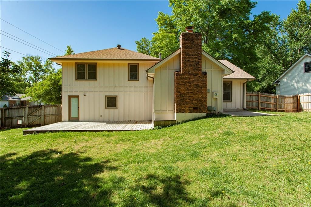 613 NE Locust Drive — photo 6