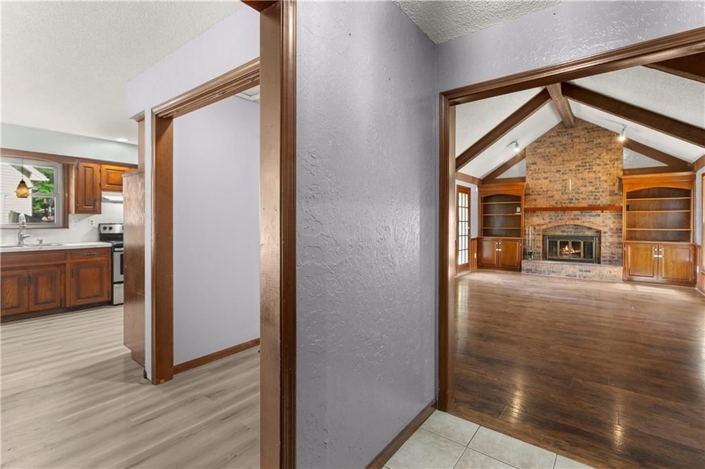 613 NE Locust Drive — photo 7