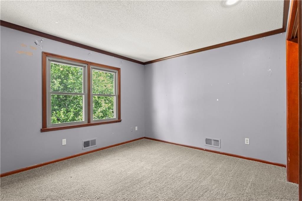 613 NE Locust Drive — photo 22