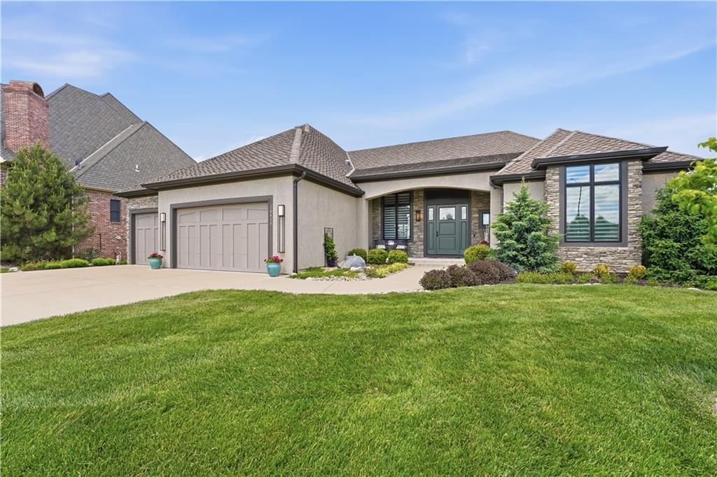 10439 N St Clair Avenue — photo 3