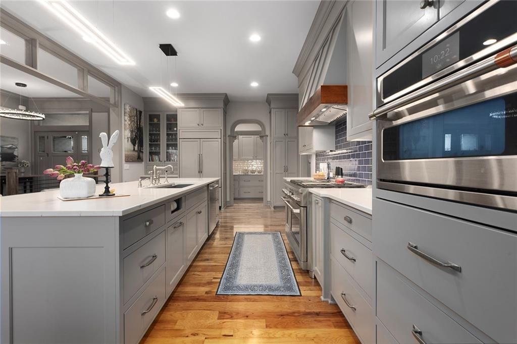 10439 N St Clair Avenue — photo 16