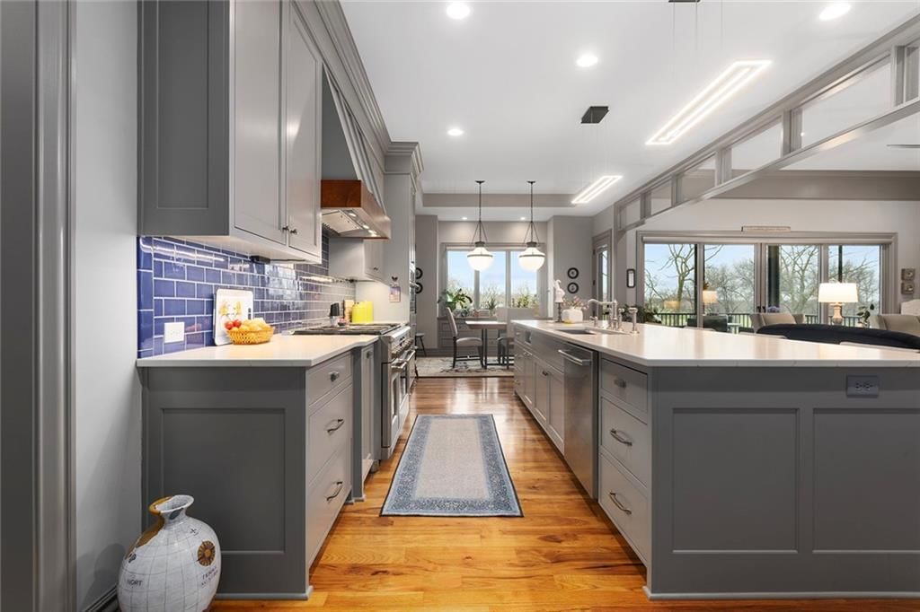 10439 N St Clair Avenue — photo 19
