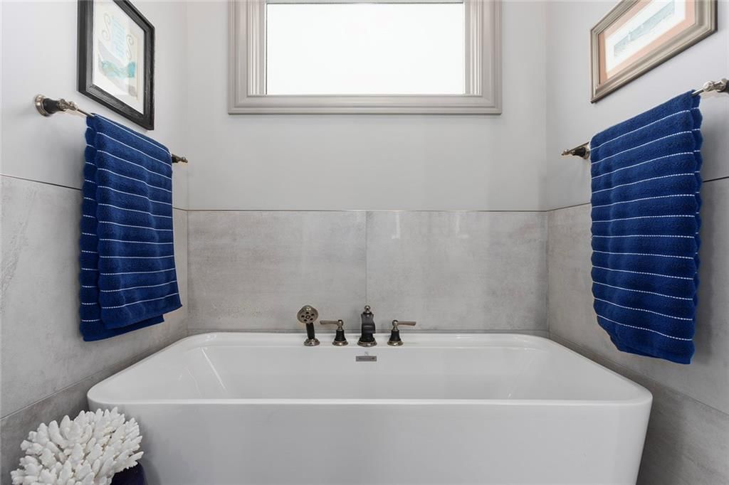 10439 N St Clair Avenue — photo 31
