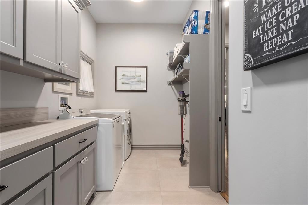 10439 N St Clair Avenue — photo 35
