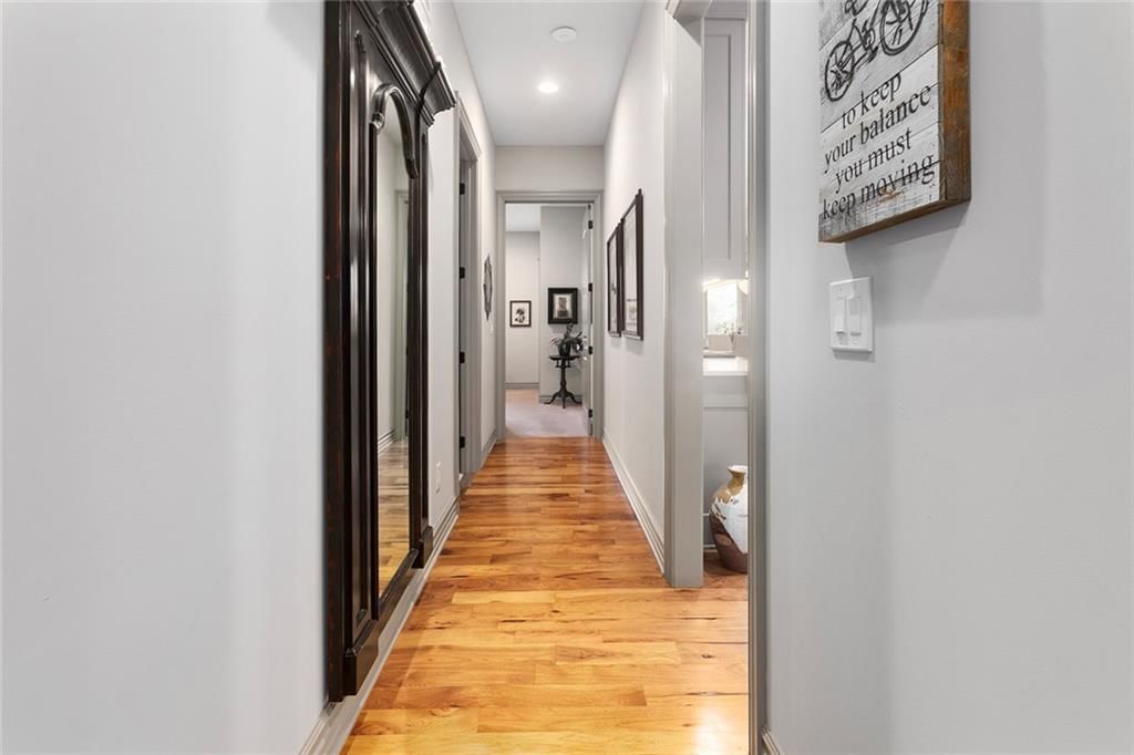 10439 N St Clair Avenue — photo 38