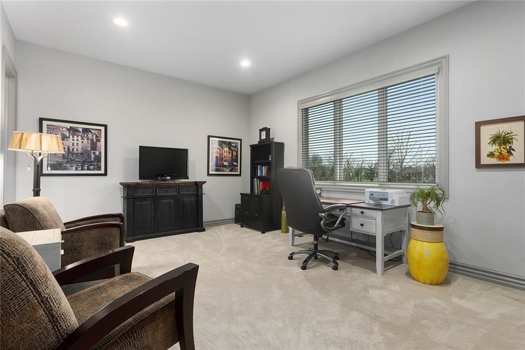 10439 N St Clair Avenue — photo 42