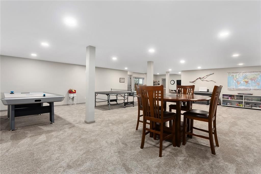 10439 N St Clair Avenue — photo 50