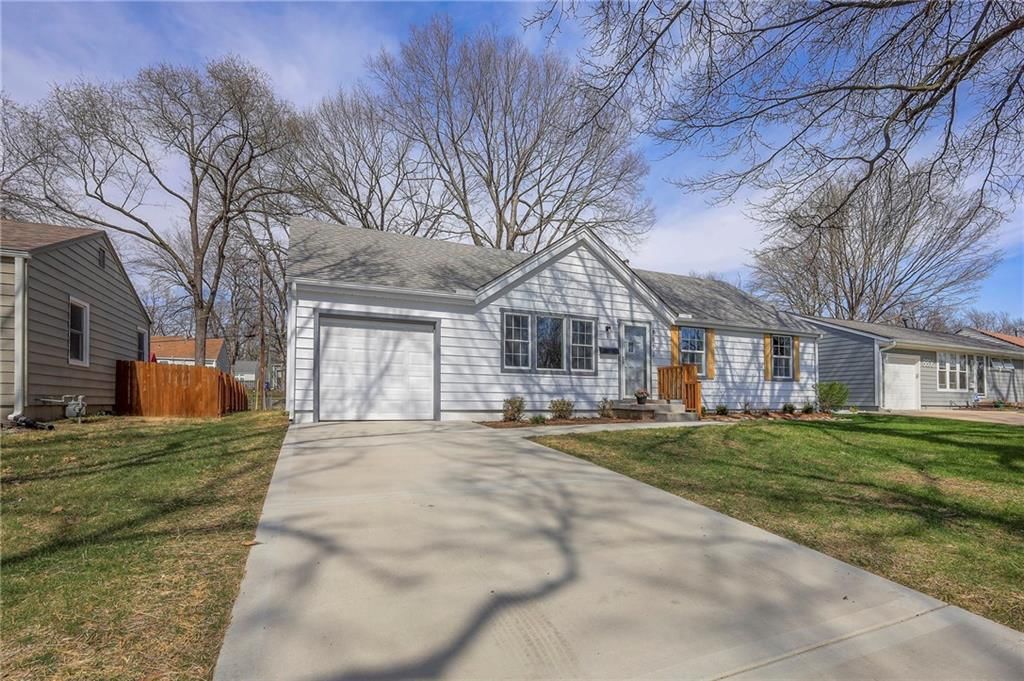 8812 W 82nd Street — photo 3