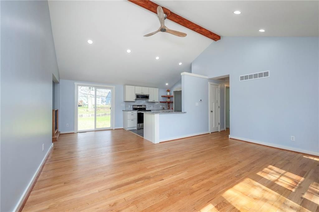 8812 W 82nd Street — photo 16
