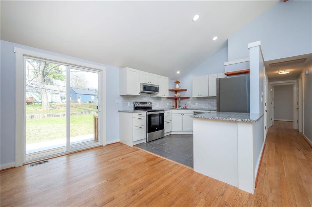 8812 W 82nd Street — photo 17