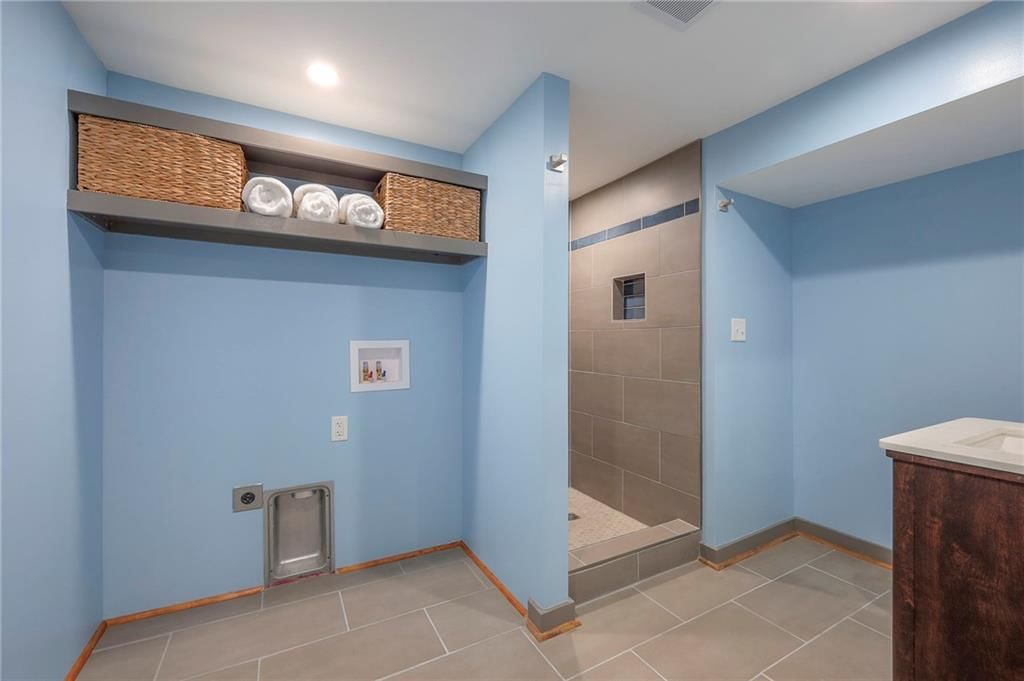 8812 W 82nd Street — photo 25