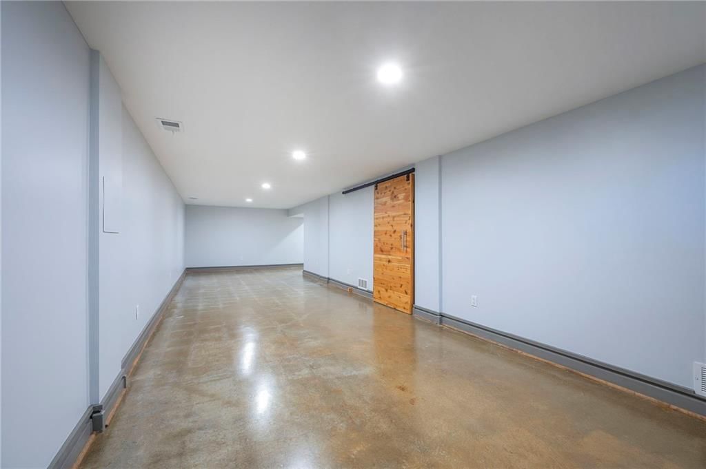 8812 W 82nd Street — photo 30
