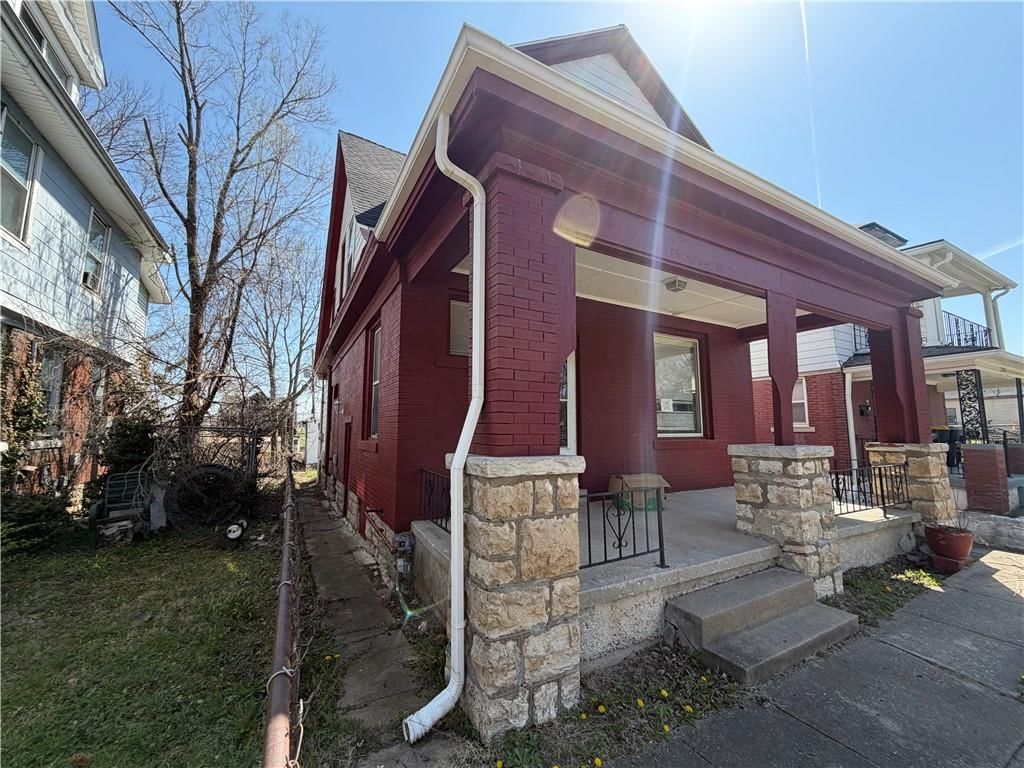 2611 Garfield Avenue — photo 2