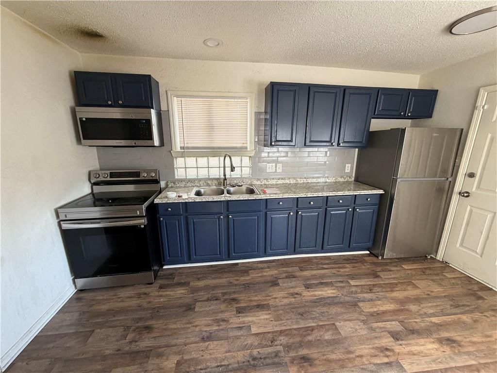 2611 Garfield Avenue — photo 9