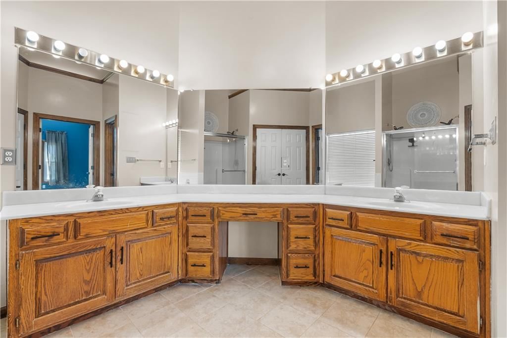 33604 E Stringtown Road — photo 31