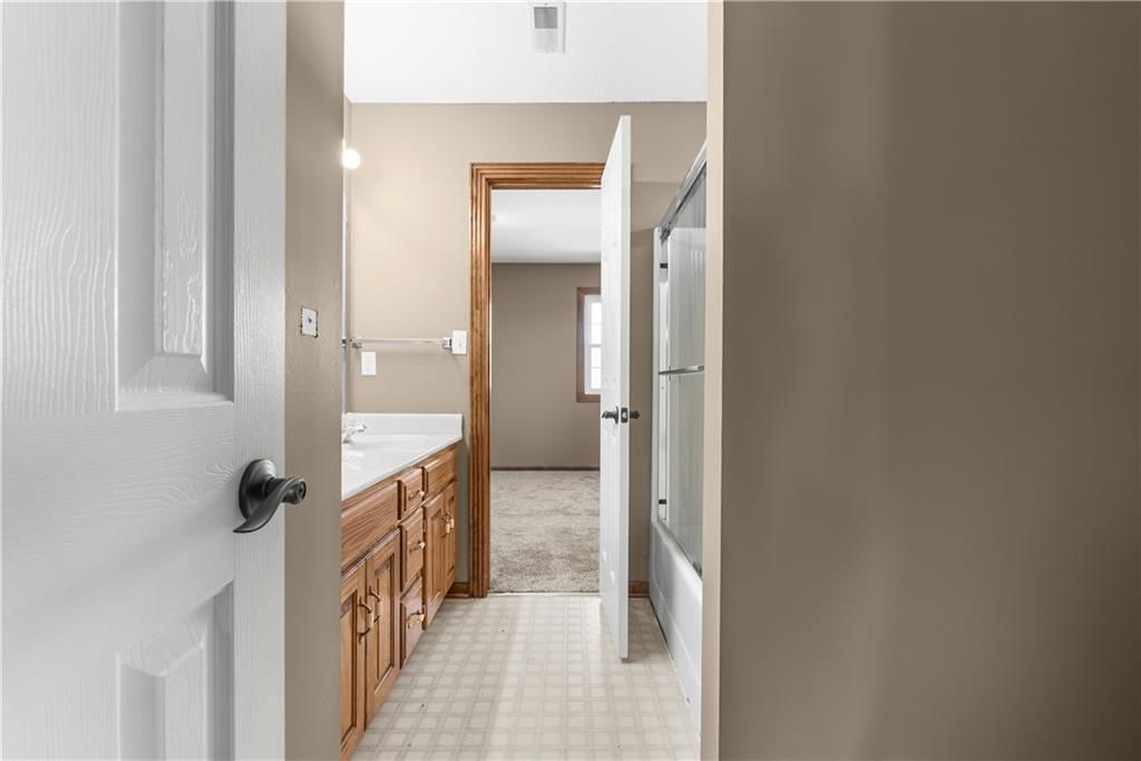 33604 E Stringtown Road — photo 37
