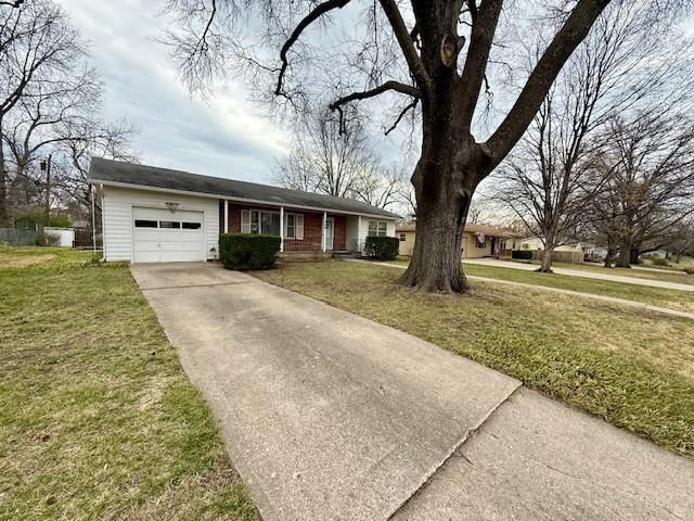 1208 W 20th Street, Lawrence, KS