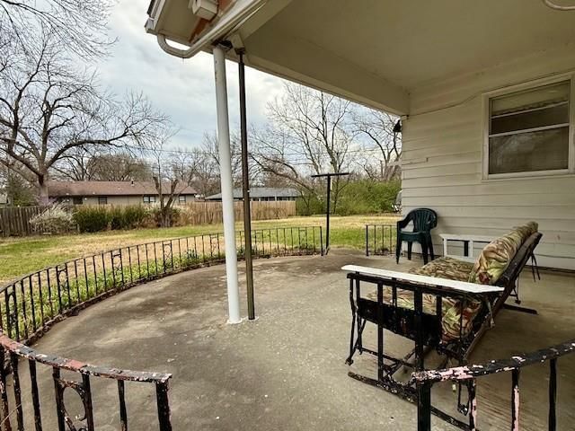 1208 W 20th Street — photo 31