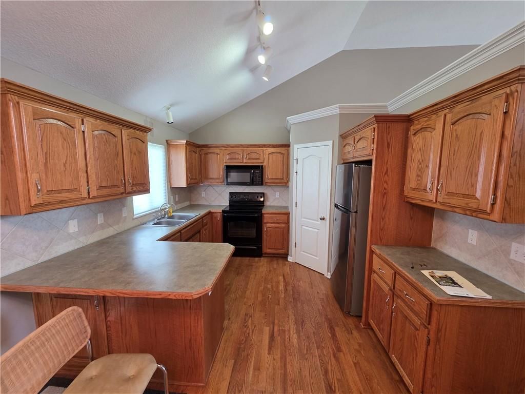 1100 Hampton Drive — photo 8