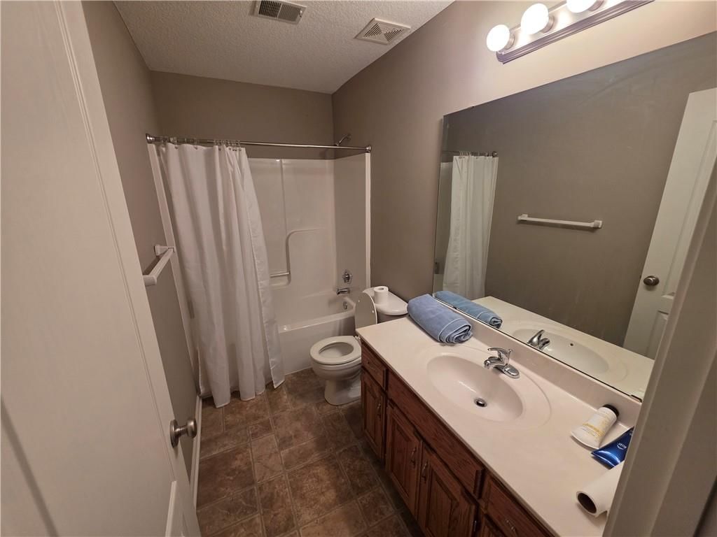 1100 Hampton Drive — photo 18