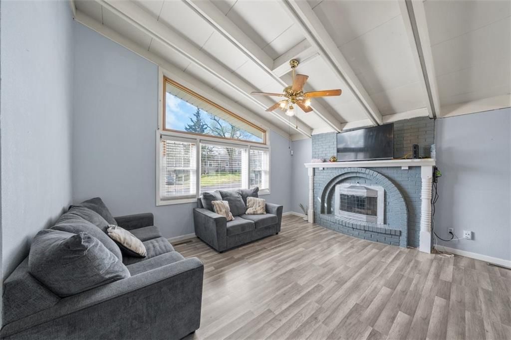 8106 Elizabeth Avenue — photo 3