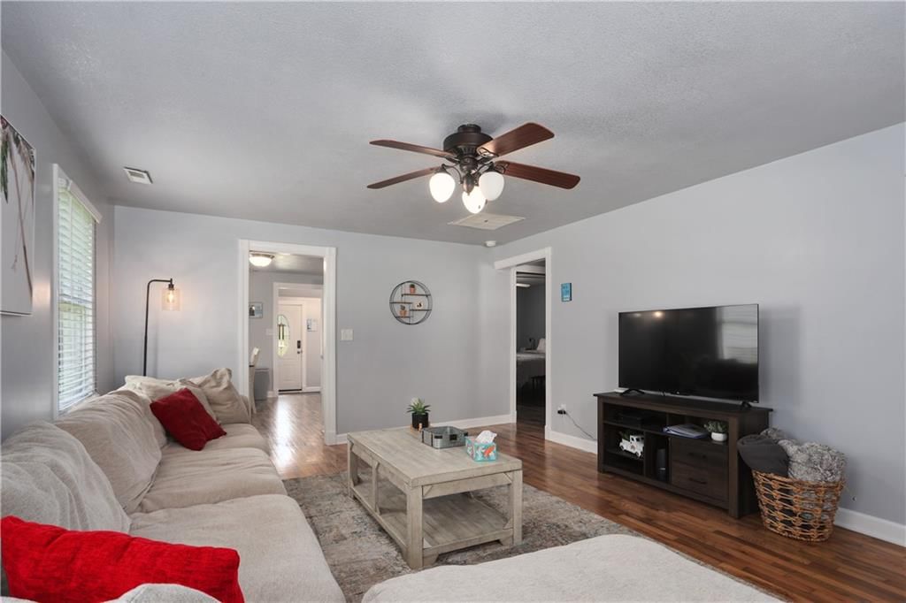 214 Ming Street — photo 4