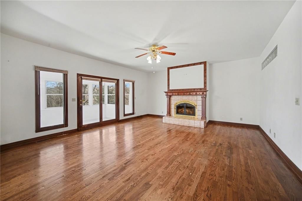1619 E Sunrise Drive — photo 9