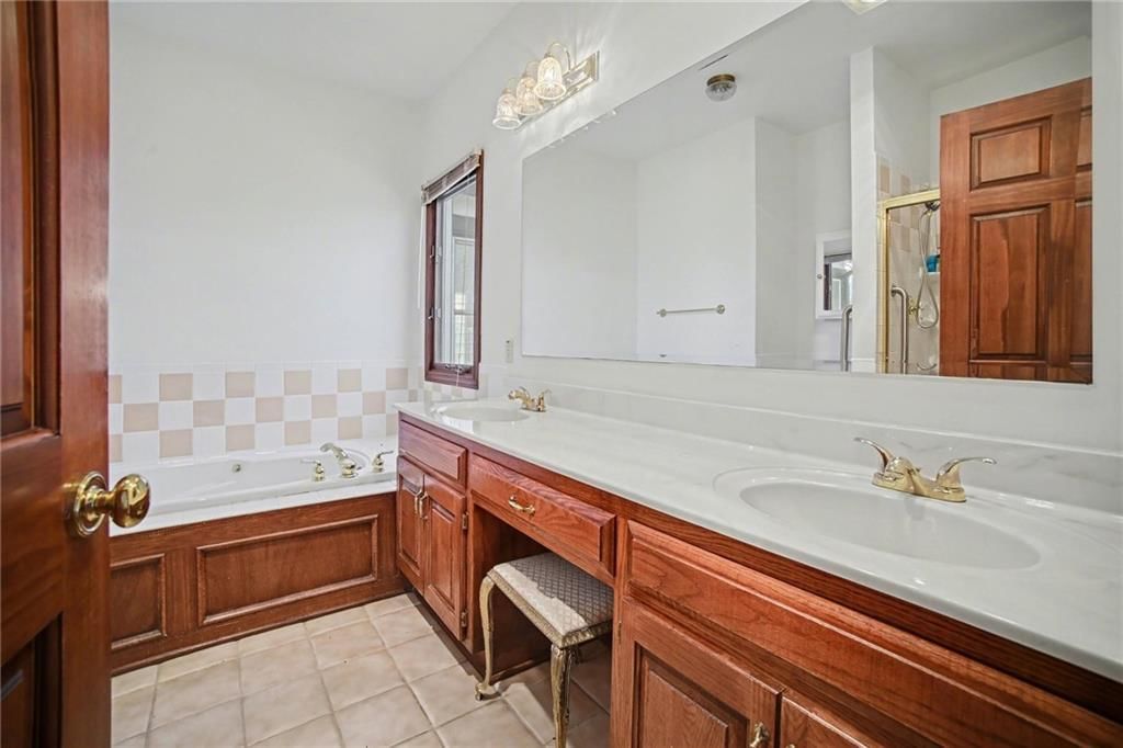 1619 E Sunrise Drive — photo 24