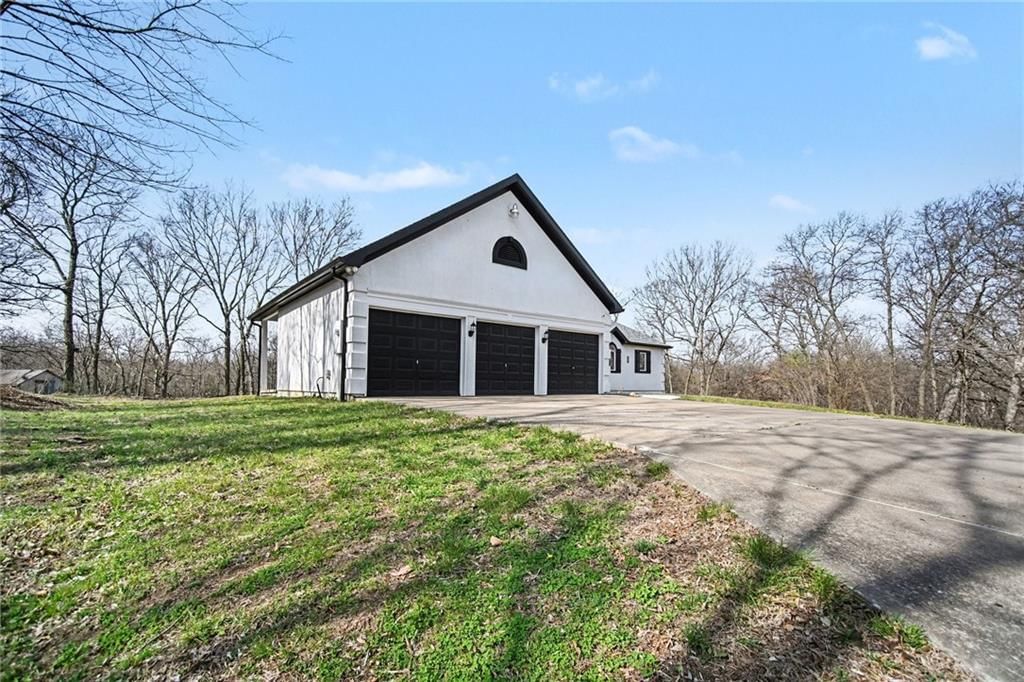 1619 E Sunrise Drive — photo 31