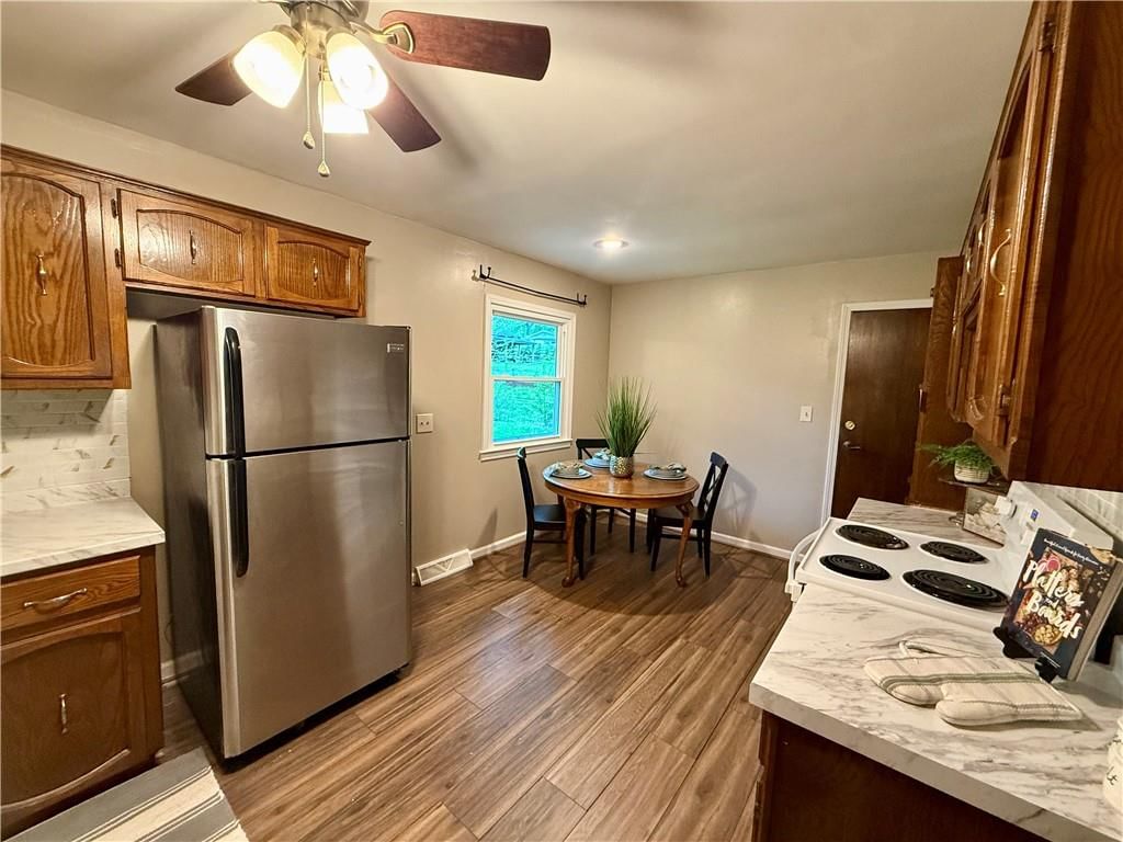 822 Sherrill Avenue — photo 13