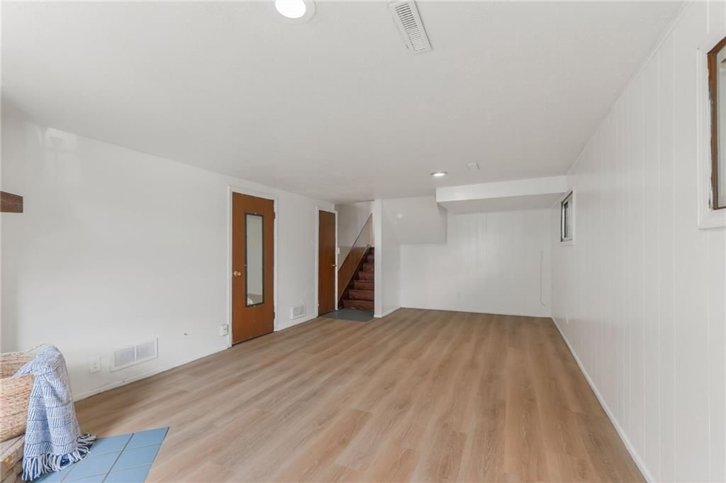822 Sherrill Avenue — photo 27