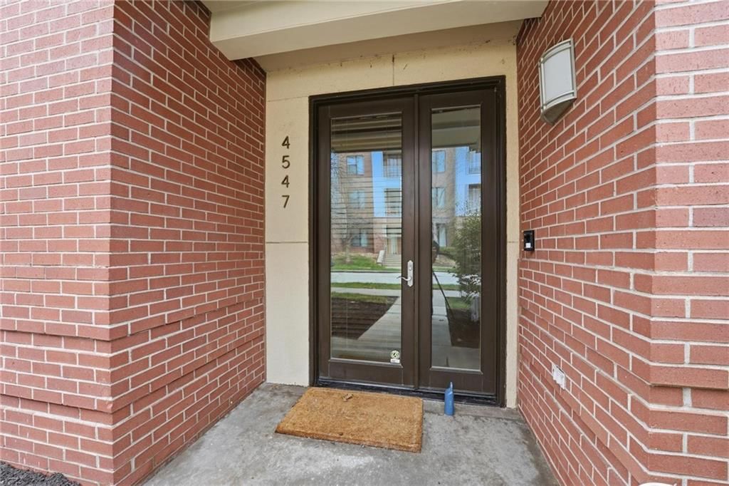 4547 Washington Street — photo 3