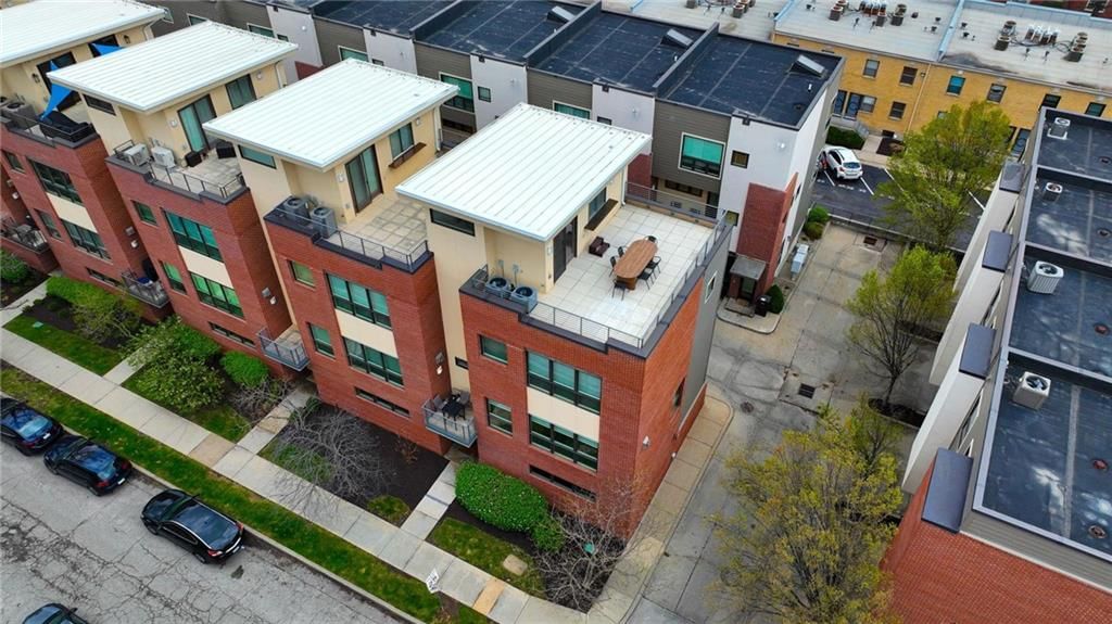 4547 Washington Street — photo 4