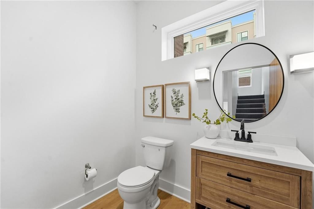 4547 Washington Street — photo 23