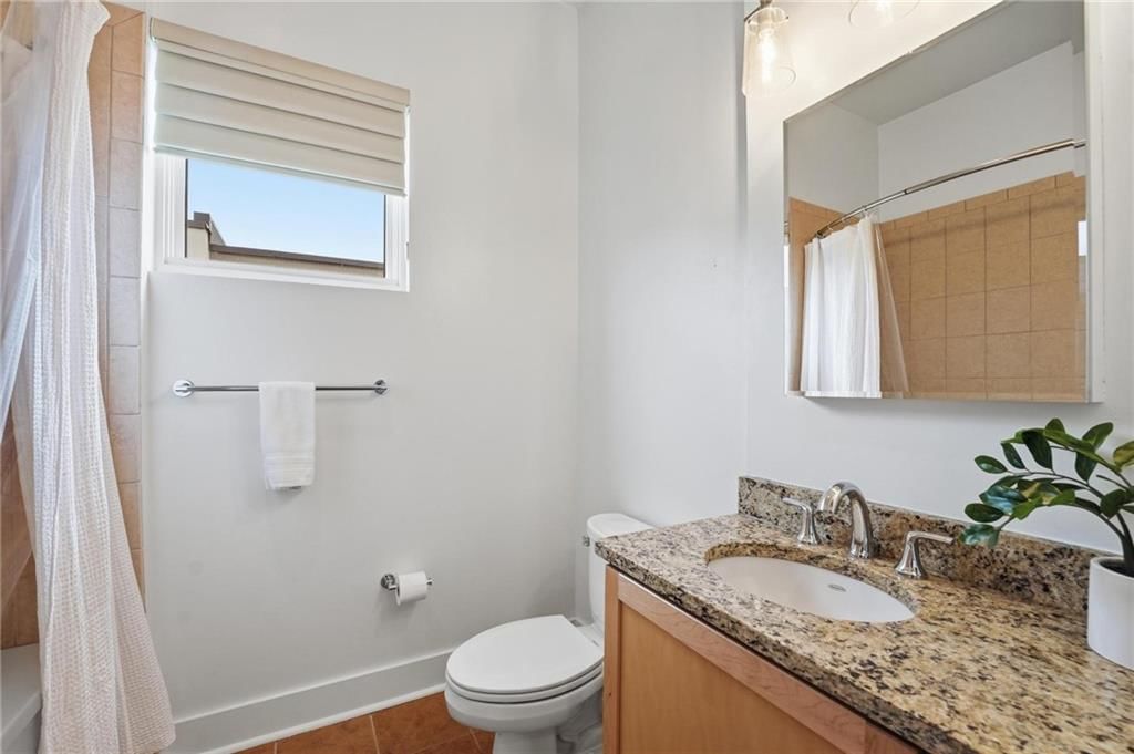 4547 Washington Street — photo 27