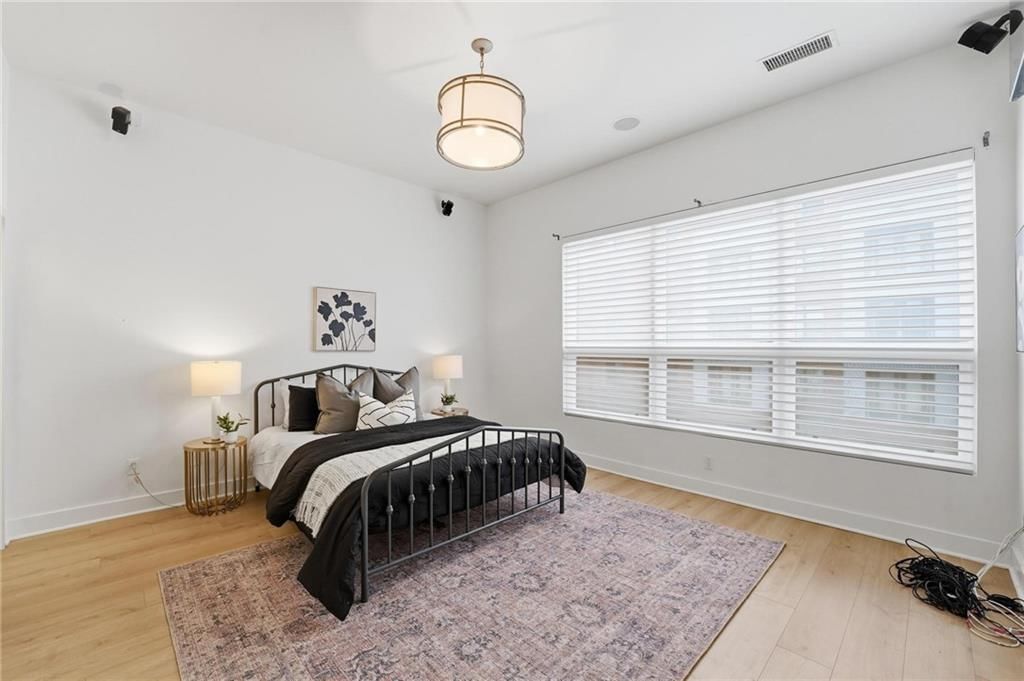 4547 Washington Street — photo 30