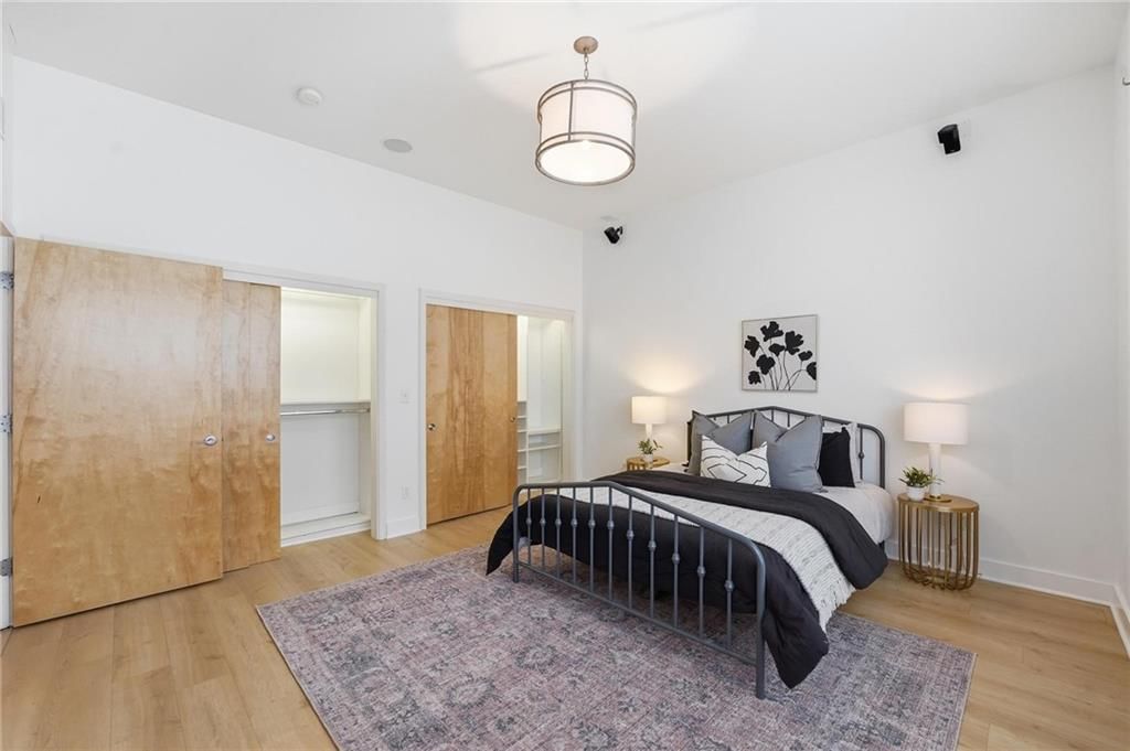 4547 Washington Street — photo 31