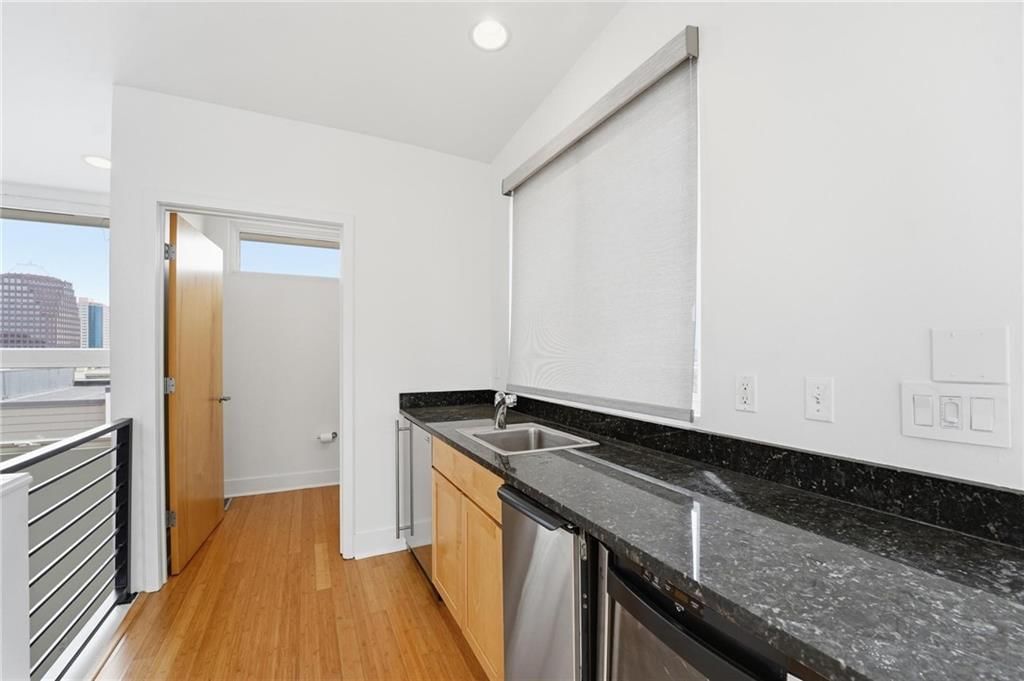 4547 Washington Street — photo 42