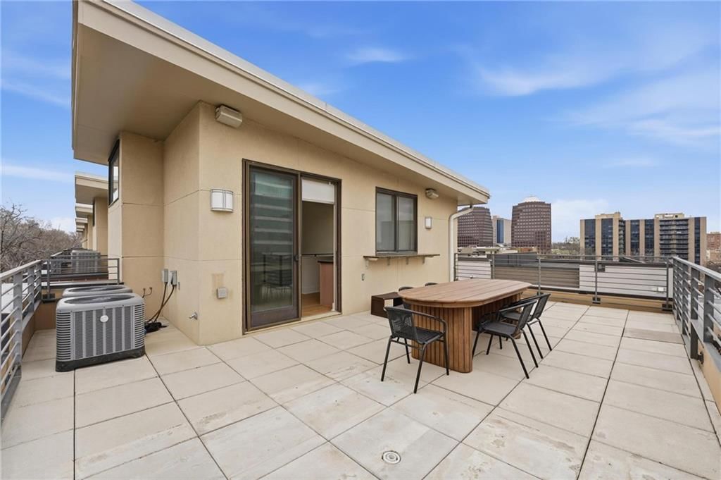 4547 Washington Street — photo 45