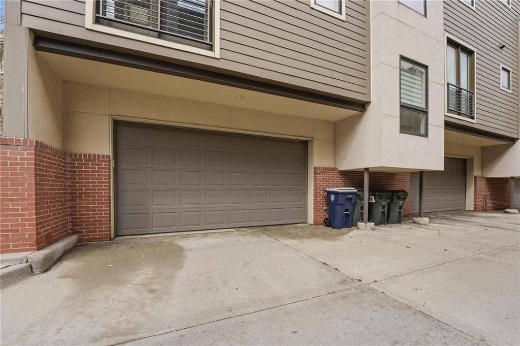 4547 Washington Street — photo 52