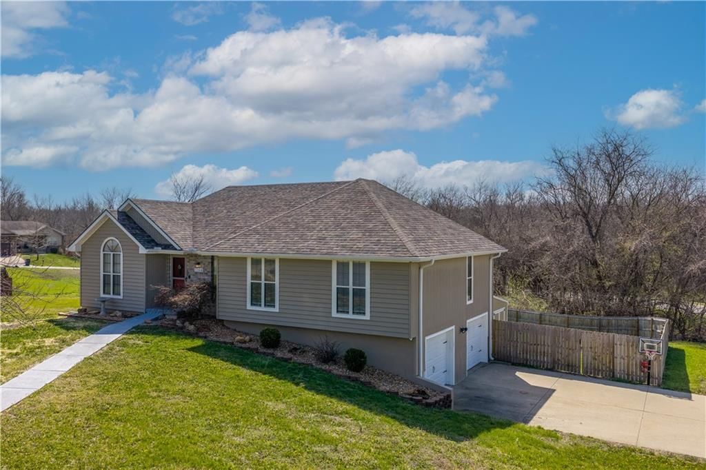 1208 Jennies Drive — photo 4