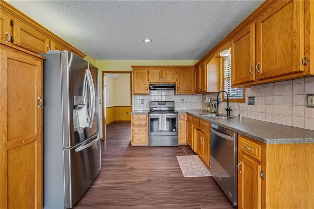 1208 Jennies Drive — photo 32