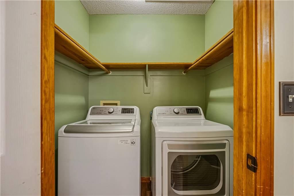 1208 Jennies Drive — photo 45