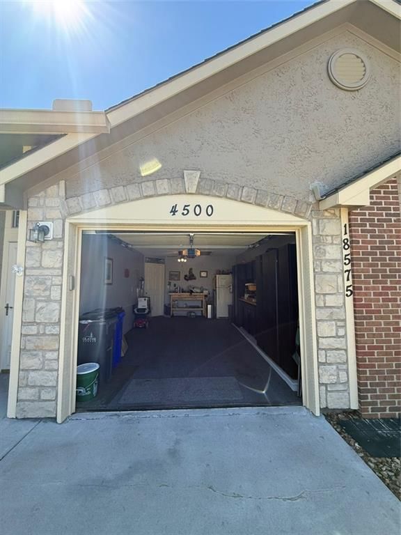 18575 W 158th Place — photo 2